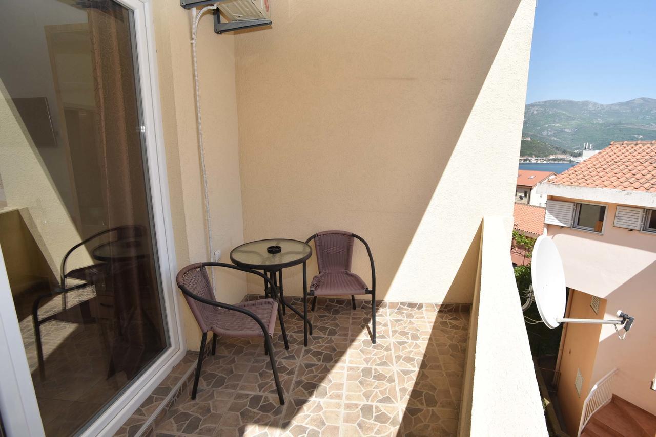Apartments Jelusic Budva Buitenkant foto